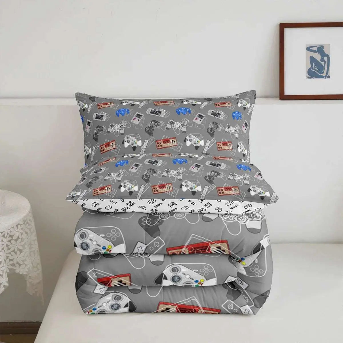 Gaming Comforter Set Twin Video Game Bedding Set Cartoon Gamepad Gamer down Comforter, Soft Microfiber Grey White Reversible Bedding Comforters Game Controllers Print