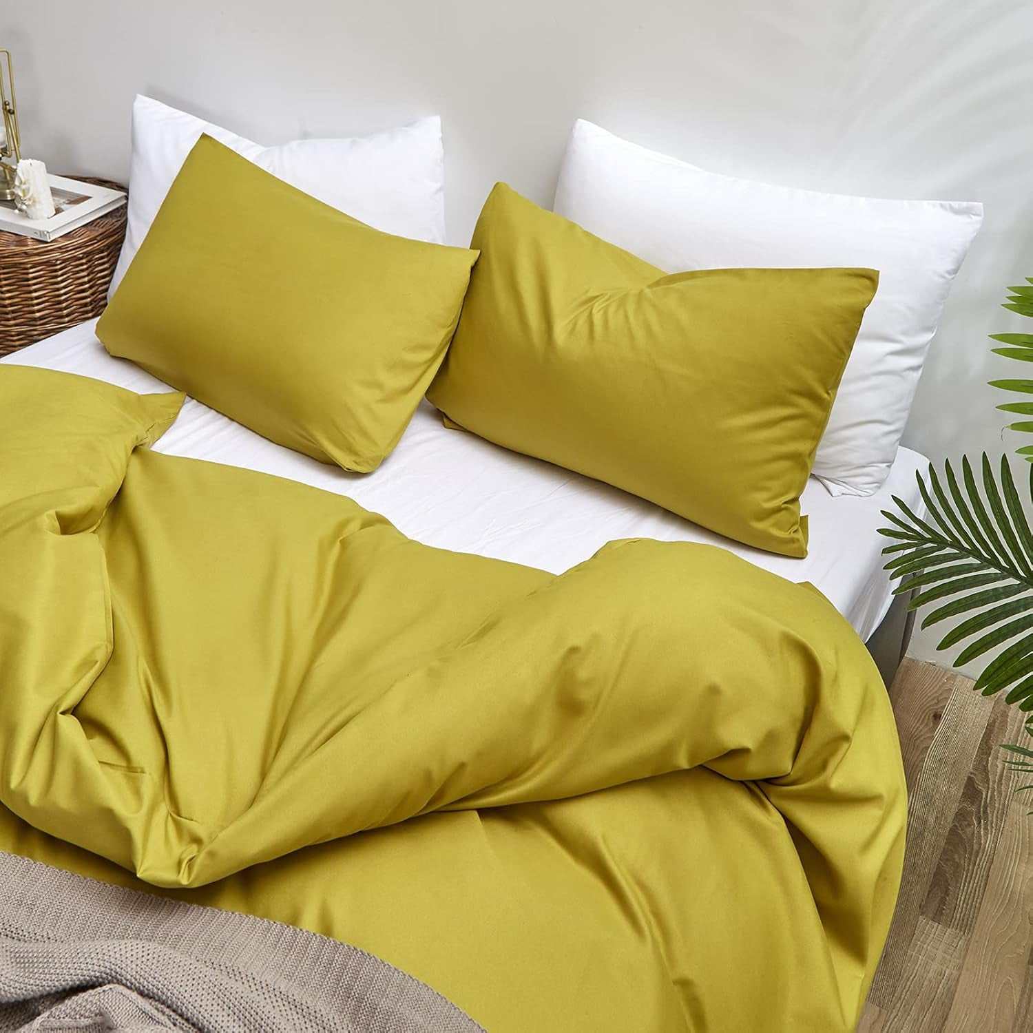 Chartreuse Comforter Set Queen Moss Green Bedding Set Modern Solid Soft Breathable Yellowish-Green Blanket Quilts 3 Piece Bedding Set for Women Men Kids