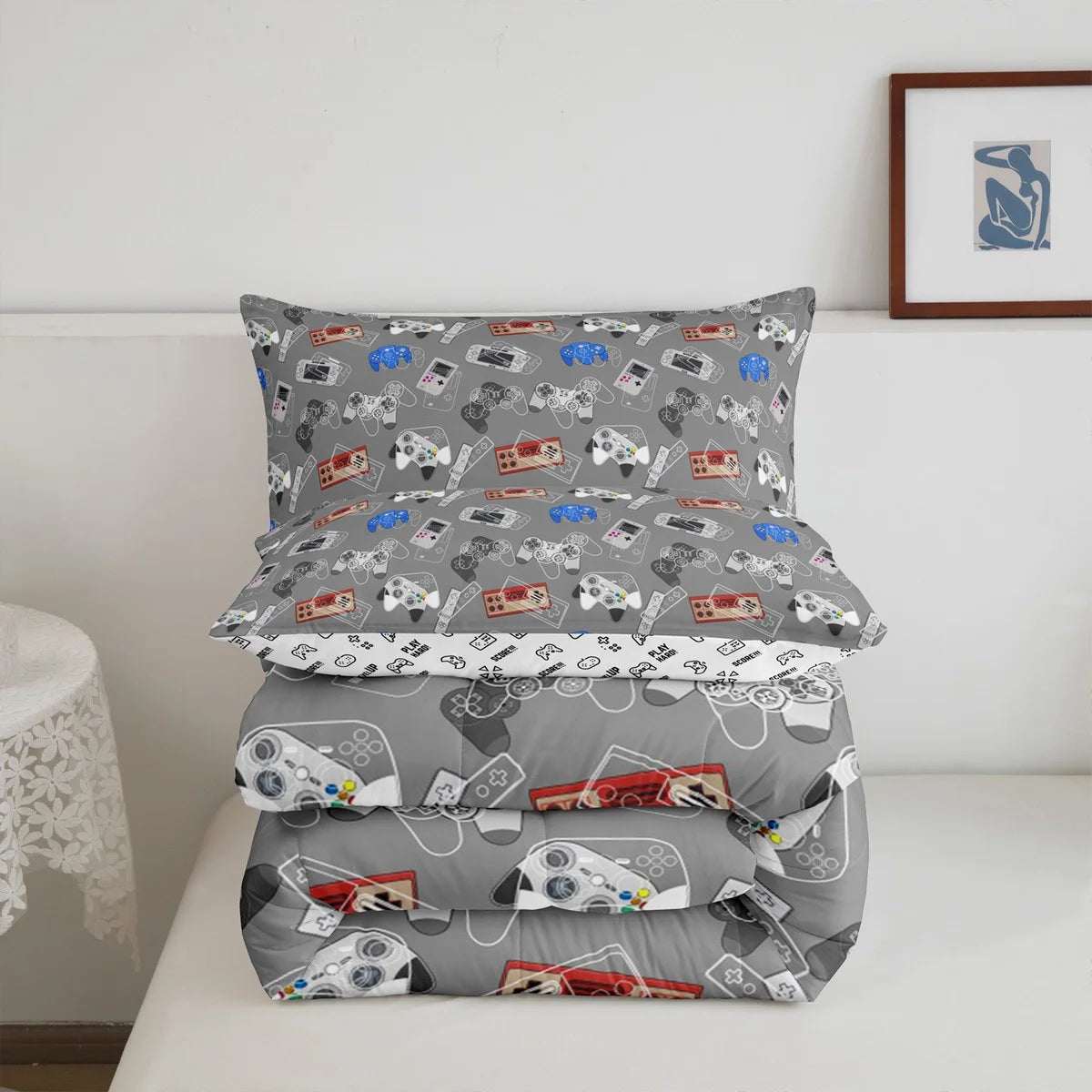 Gaming Comforter Set Twin Video Game Bedding Set Cartoon Gamepad Gamer down Comforter, Soft Microfiber Grey White Reversible Bedding Comforters Game Controllers Print
